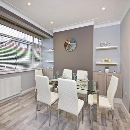 Beautiful Cozy Home With Free Parking Manchester Esterno foto
